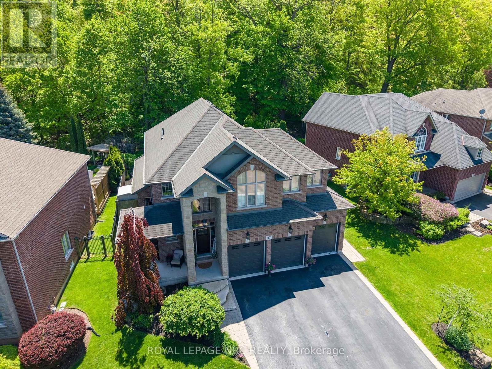 












27 BELL AVENUE

,
Grimsby (Grimsby East),




Ontario
L3M1B2

