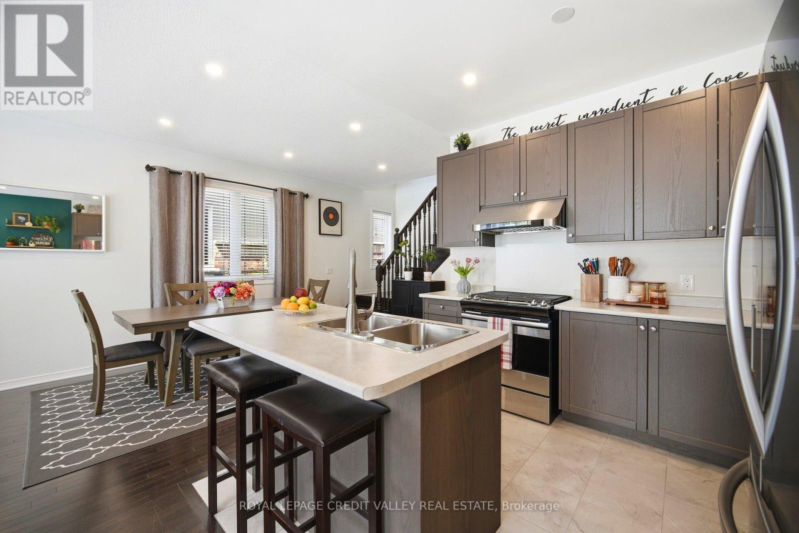 












12 FRANK LANE

,
Caledon,




Ontario
L7C4C9

