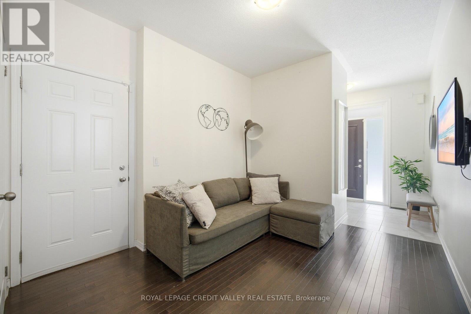 












12 FRANK LANE

,
Caledon,




Ontario
L7C4C9


