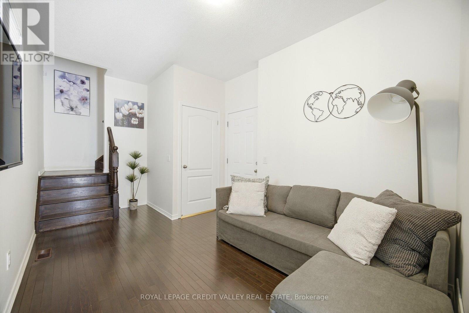 












12 FRANK LANE

,
Caledon,




Ontario
L7C4C9

