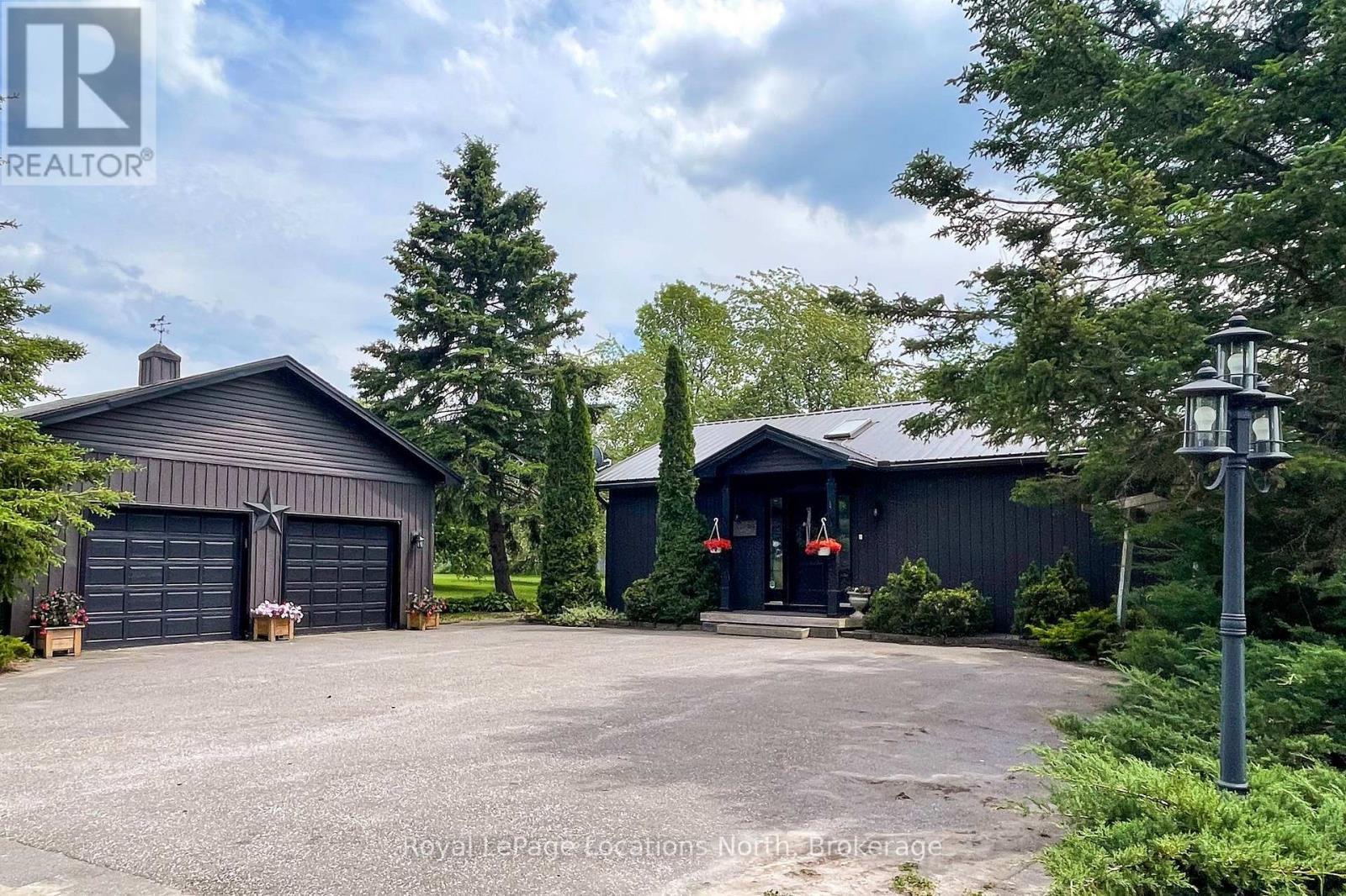 












26106 EUPHRASIA ST. VINCENT TOWNLINE

,
Grey Highlands,




Ontario
N4L1W6

