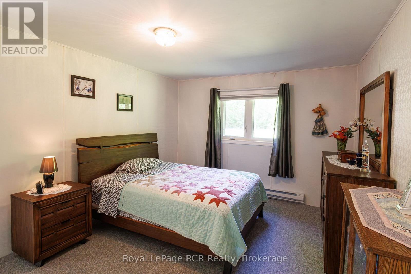 












310420 KEMBLE ROCK ROAD

,
Georgian Bluffs,




Ontario
N0H2T0

