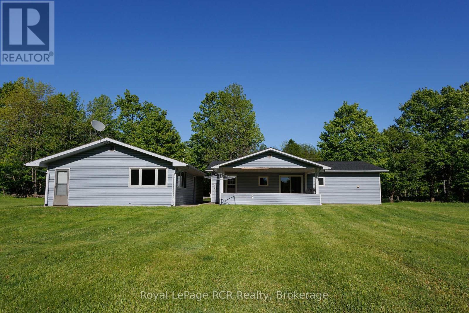 












310420 KEMBLE ROCK ROAD

,
Georgian Bluffs,




Ontario
N0H2T0

