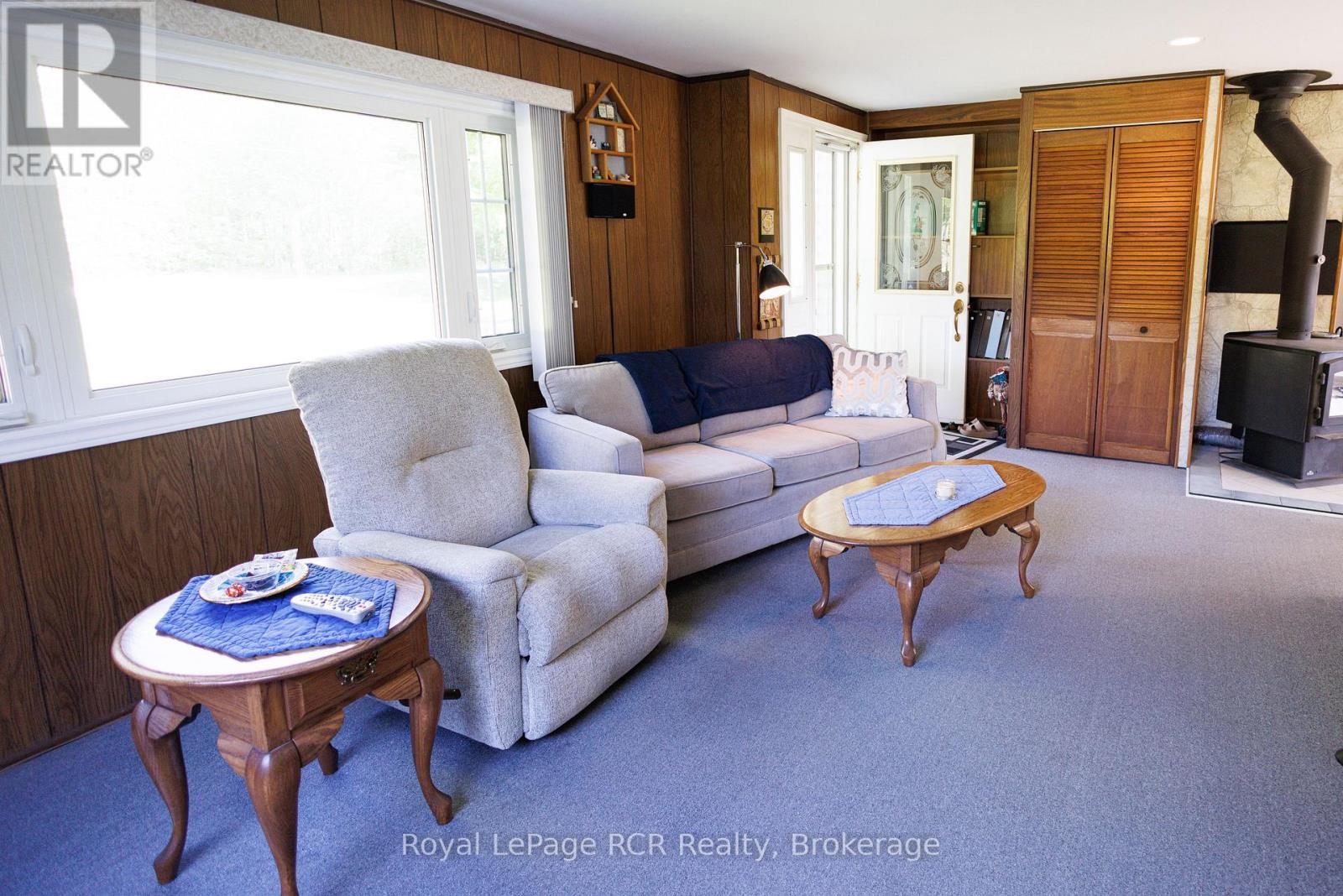 












310420 KEMBLE ROCK ROAD

,
Georgian Bluffs,




Ontario
N0H2T0

