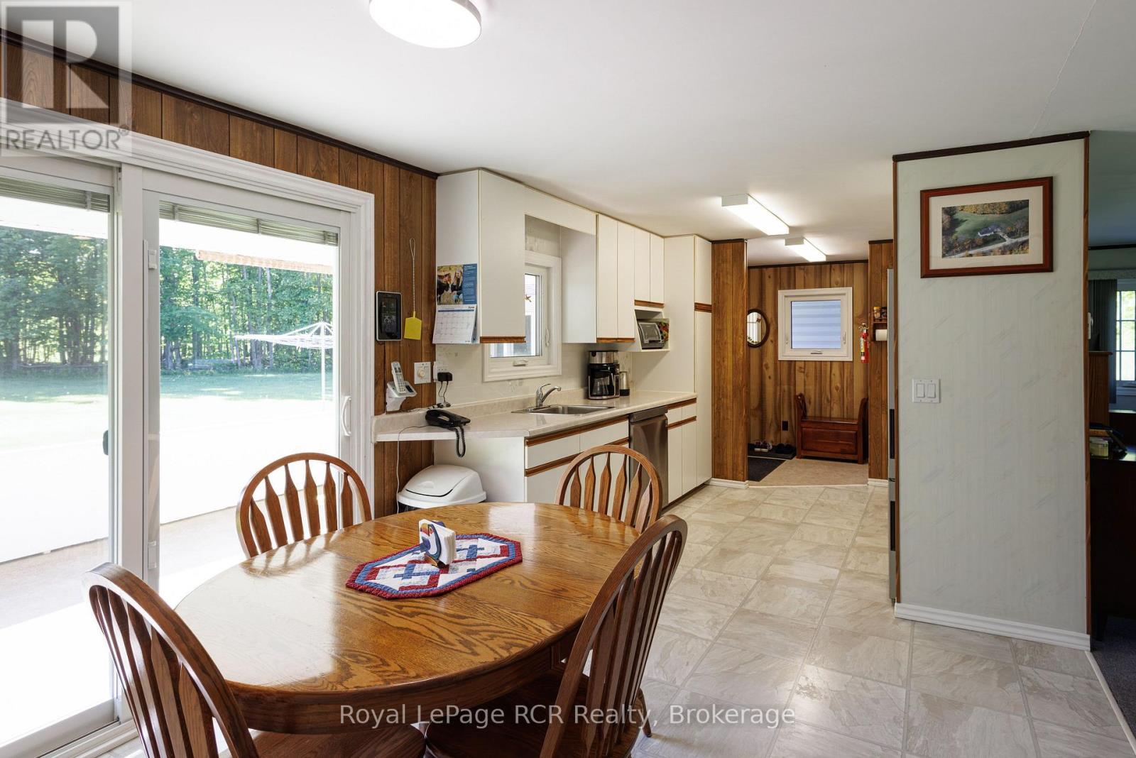 












310420 KEMBLE ROCK ROAD

,
Georgian Bluffs,




Ontario
N0H2T0

