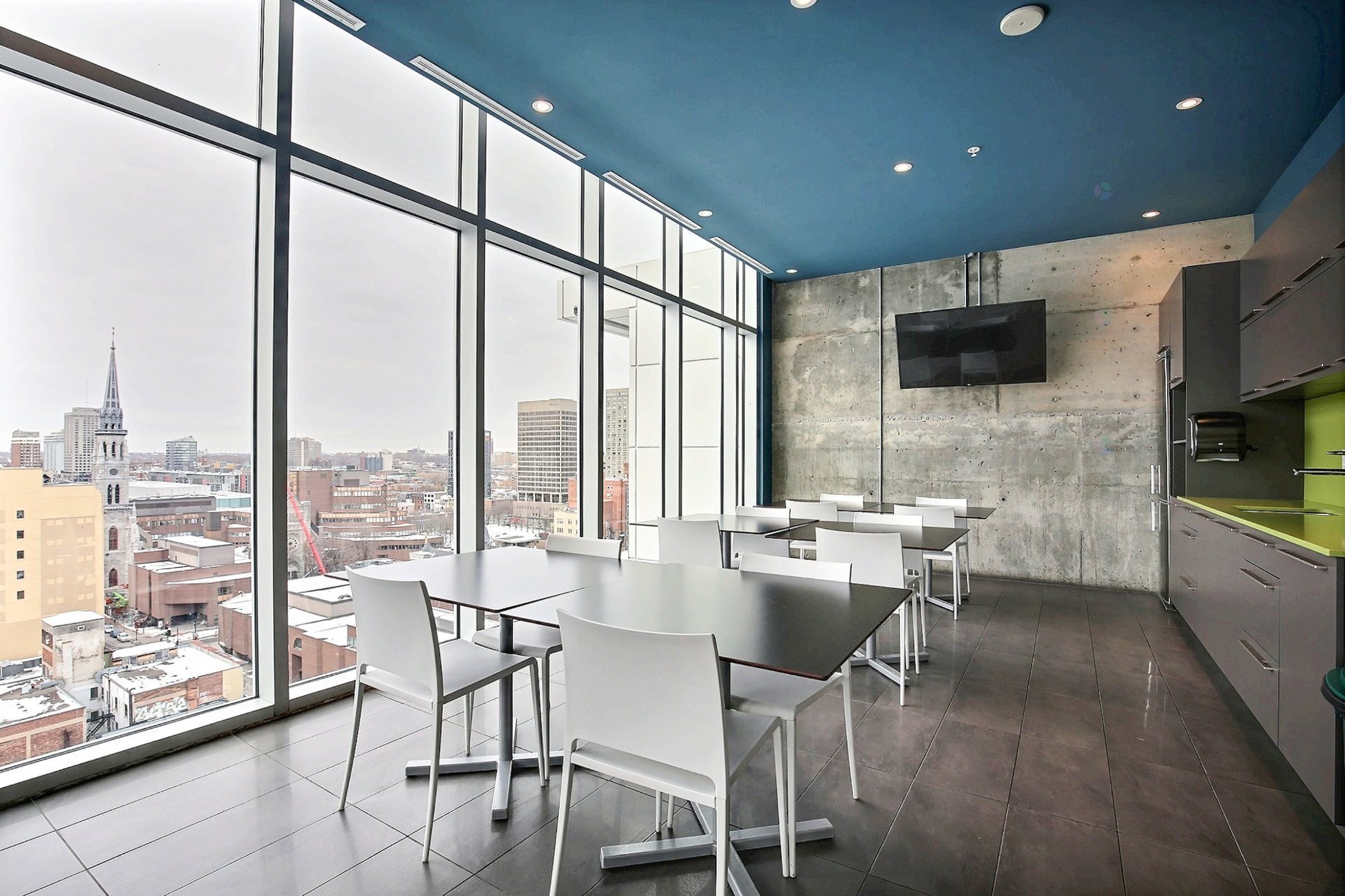 









1150


Rue St-Denis

, 1110,
Montréal (Ville-Marie),




QC
H2X0B3

