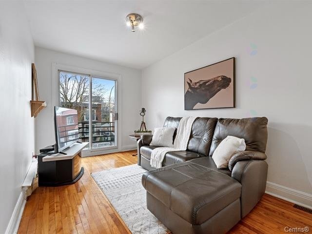 









2558


Rue De Cadillac

,
Montréal (Mercier/Hochelaga-Maisonneuve),




QC
H1N2V3

