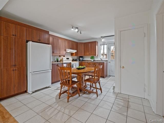 









2558


Rue De Cadillac

,
Montréal (Mercier/Hochelaga-Maisonneuve),




QC
H1N2V3


