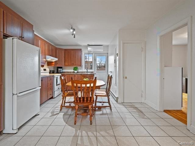 









2558


Rue De Cadillac

,
Montréal (Mercier/Hochelaga-Maisonneuve),




QC
H1N2V3

