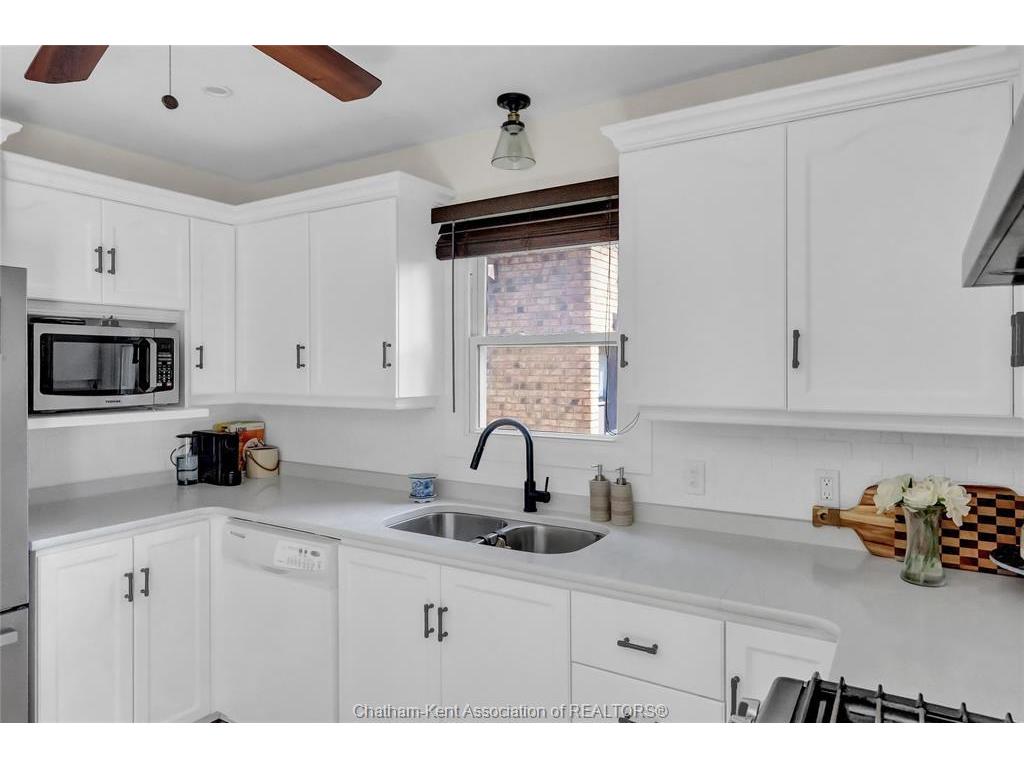 









441


Baldoon

Road,
Chatham,




ON
N7L 5B8

