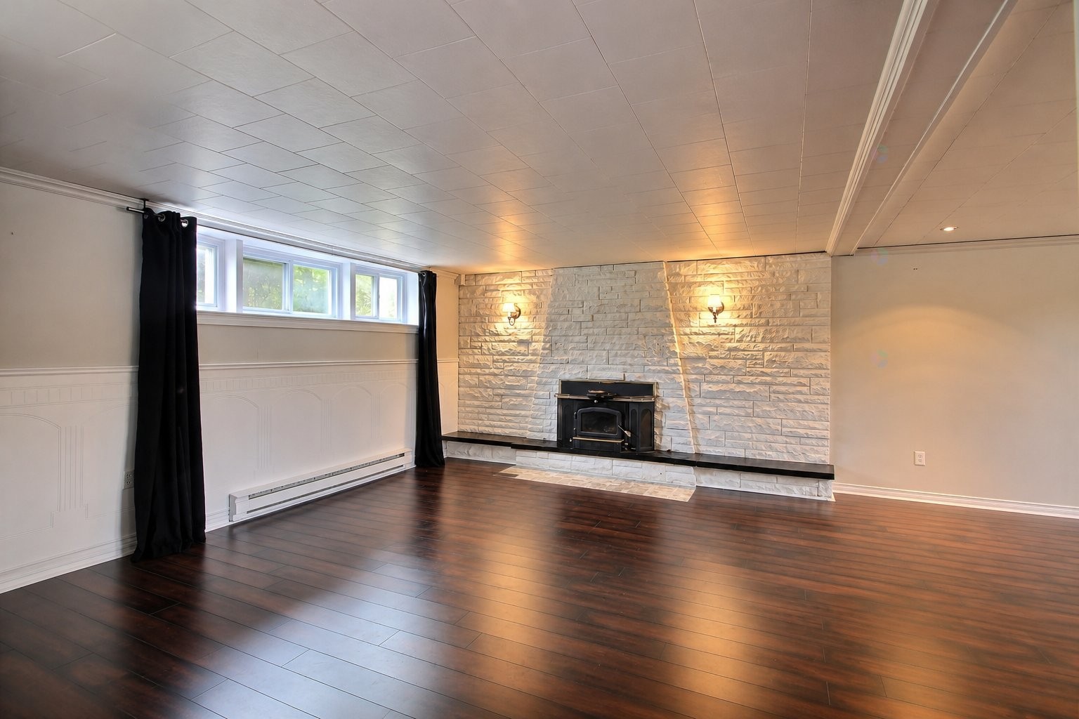 









23


Av. Hamford

,
Lachute,




QC
J8H3N3

