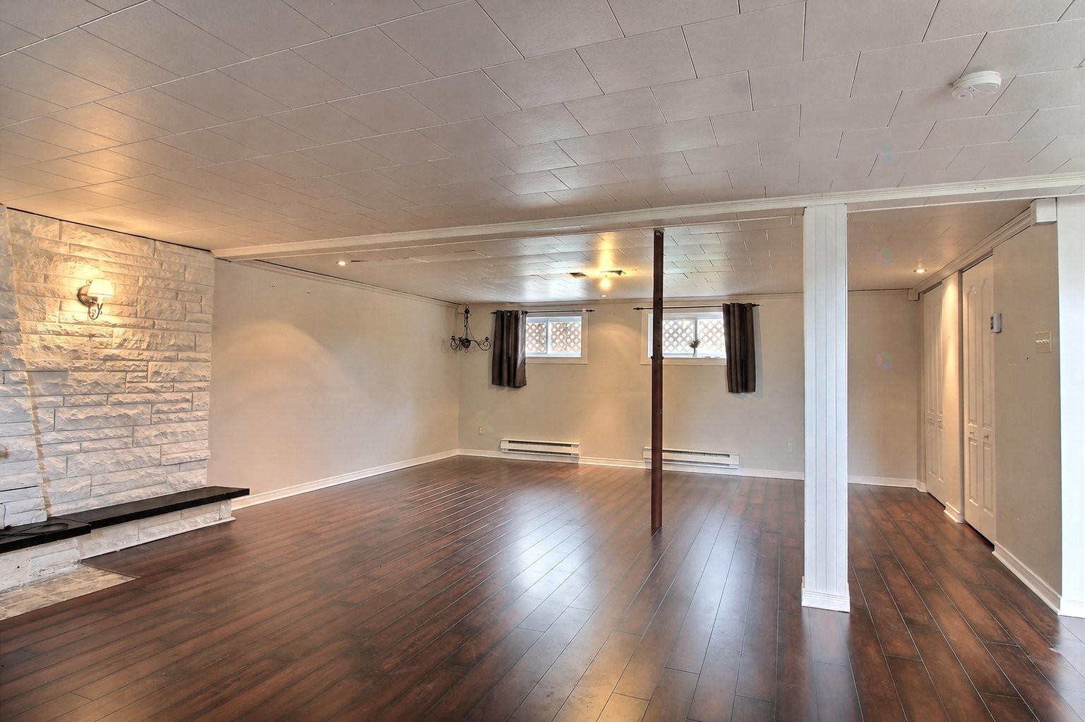 









23


Av. Hamford

,
Lachute,




QC
J8H3N3

