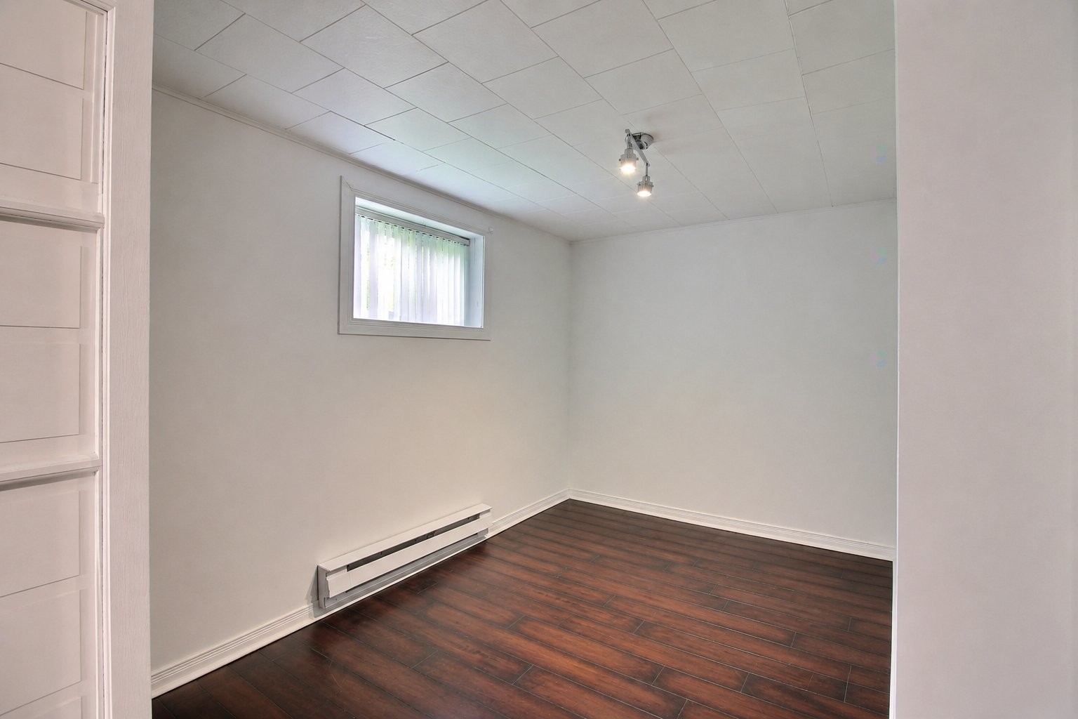 









23


Av. Hamford

,
Lachute,




QC
J8H3N3

