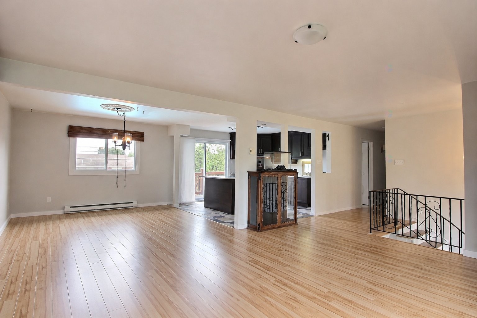 









23


Av. Hamford

,
Lachute,




QC
J8H3N3


