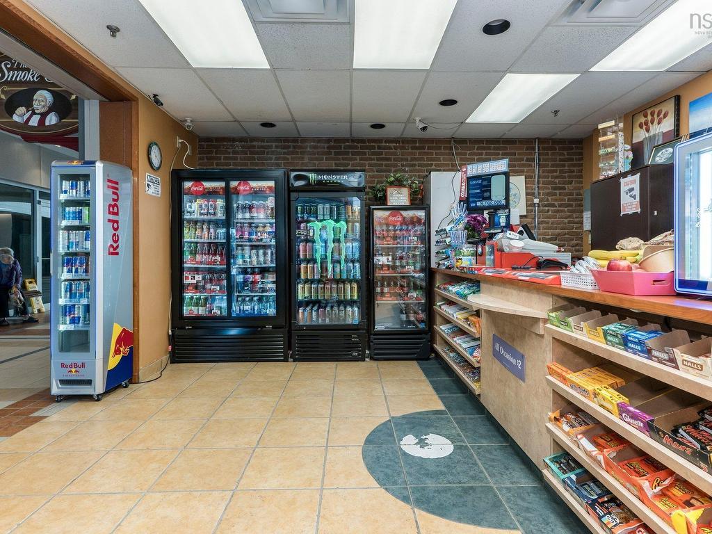 












Smoke Shop 7071 Bayers Road

,
Halifax,




NS
B3L 2C2


