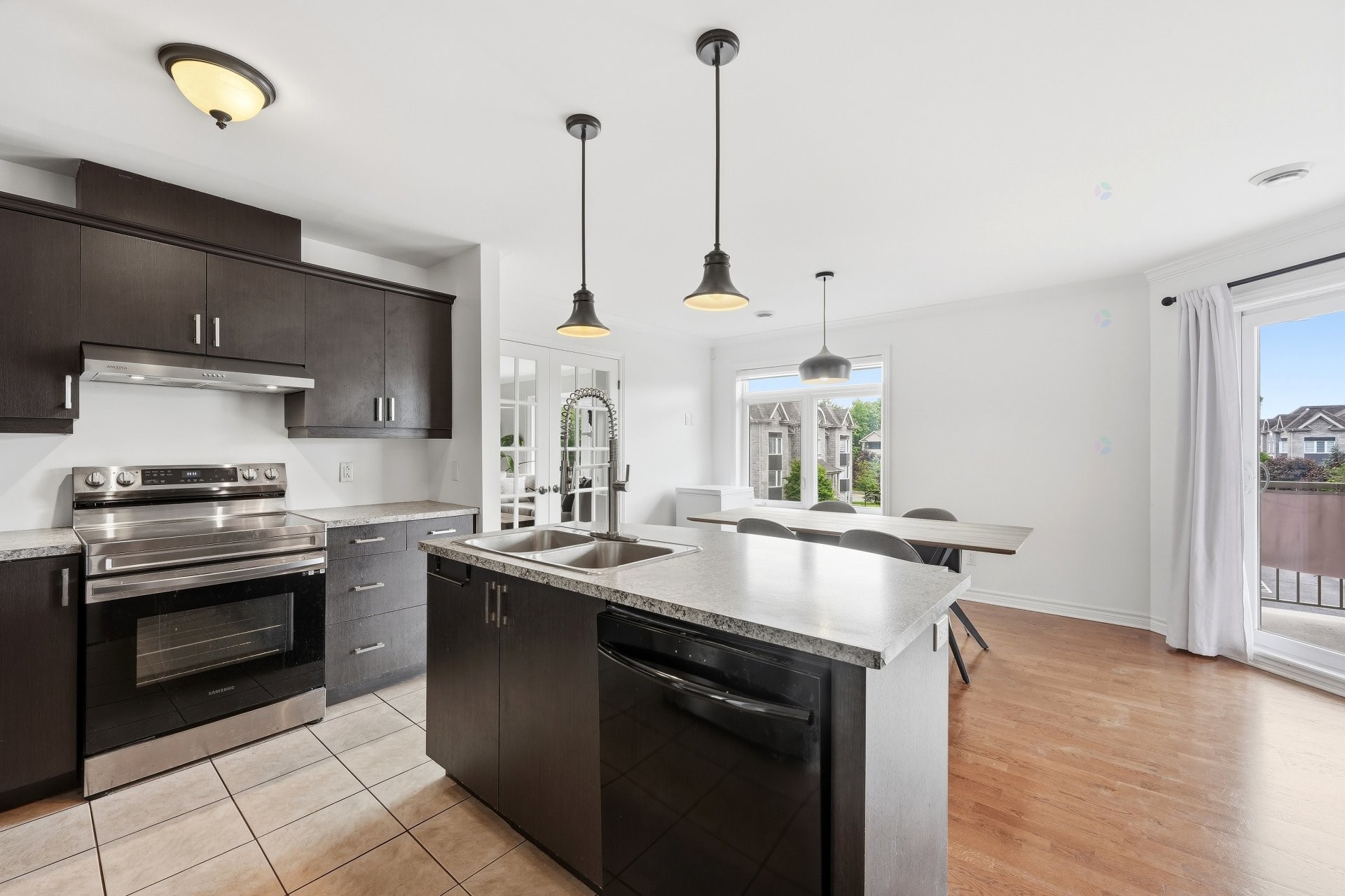 









84


Rue Bruno-Dion

, 105,
Blainville,




QC
J7C0L1

