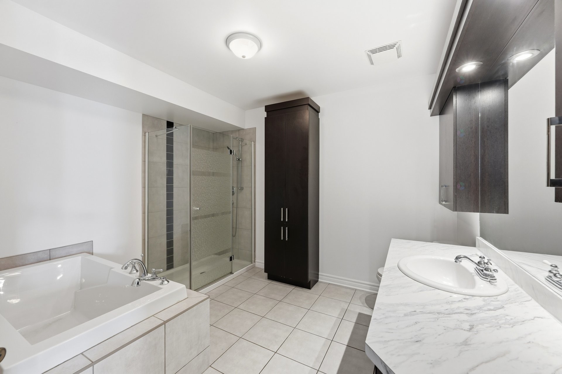 









84


Rue Bruno-Dion

, 105,
Blainville,




QC
J7C0L1


