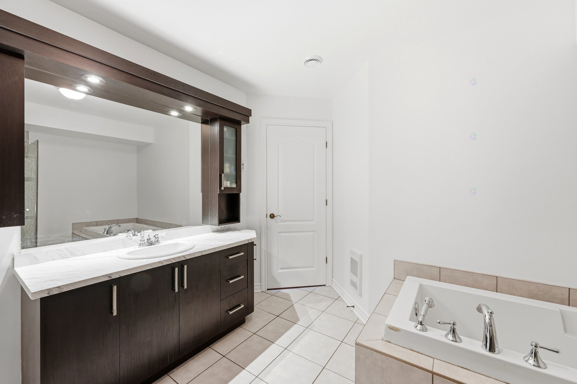









84


Rue Bruno-Dion

, 105,
Blainville,




QC
J7C0L1

