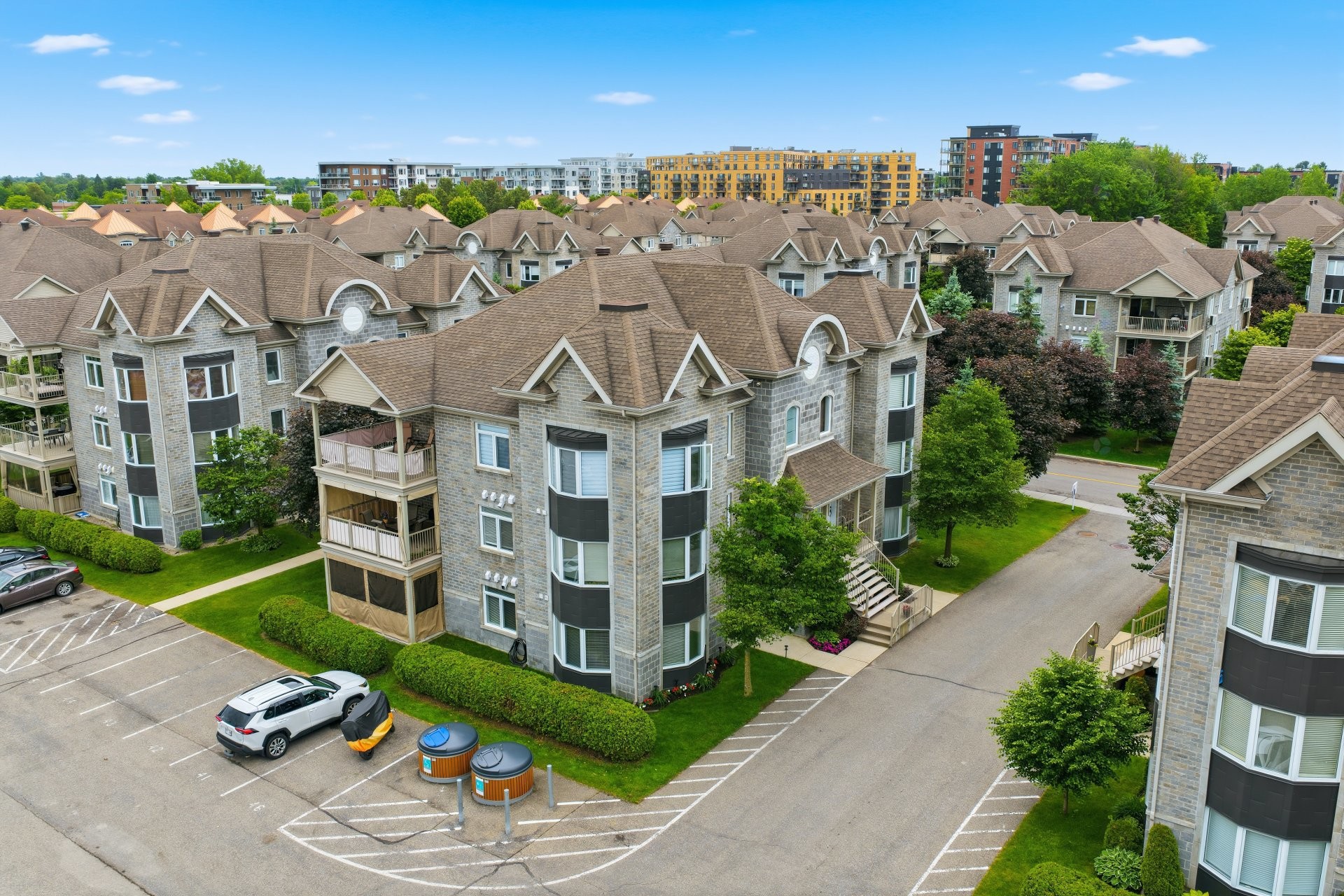 









84


Rue Bruno-Dion

, 105,
Blainville,




QC
J7C0L1

