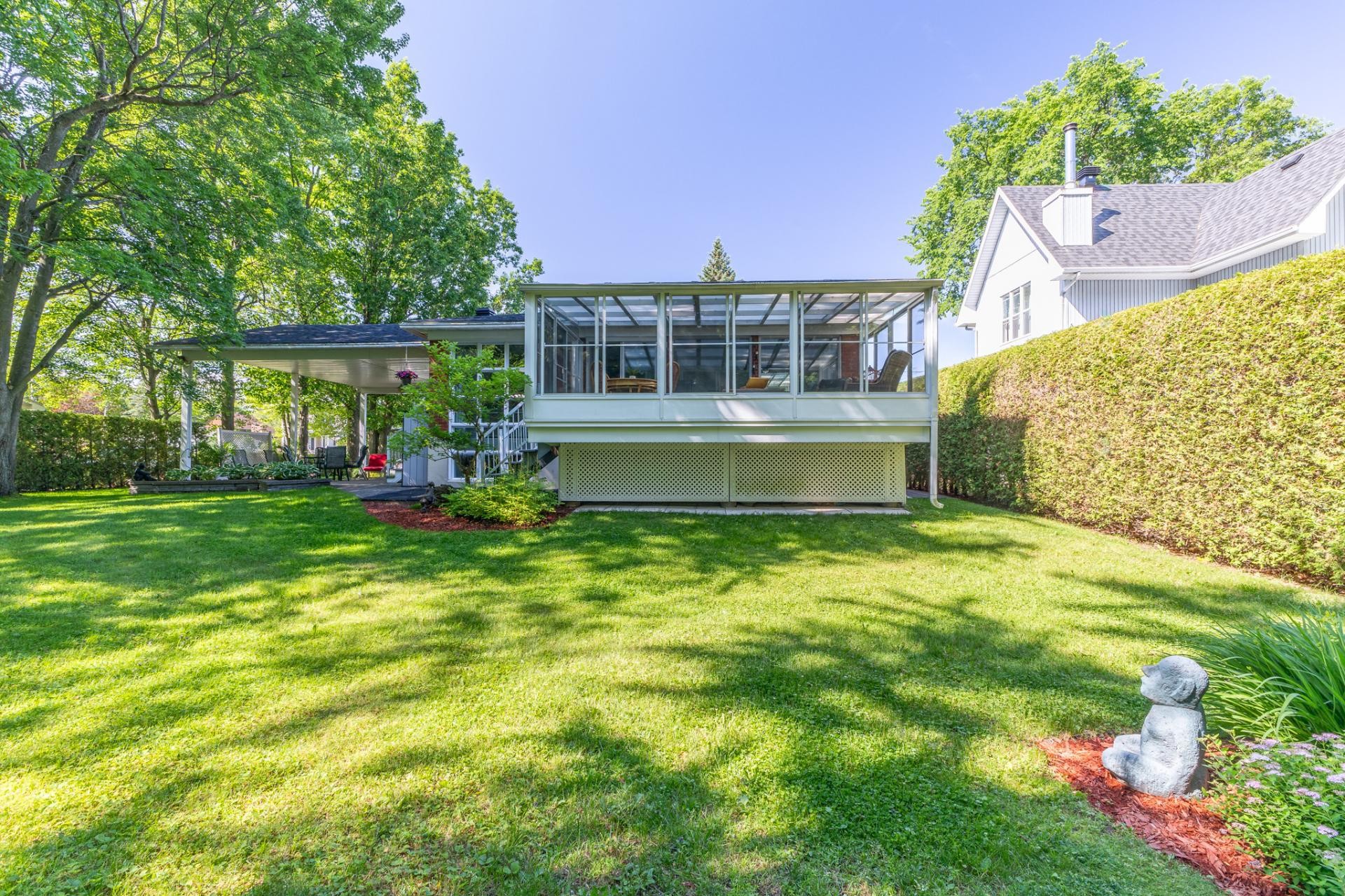 









2845


Rue des Deux-Rivières

,
Carignan,




QC
J3L5A4

