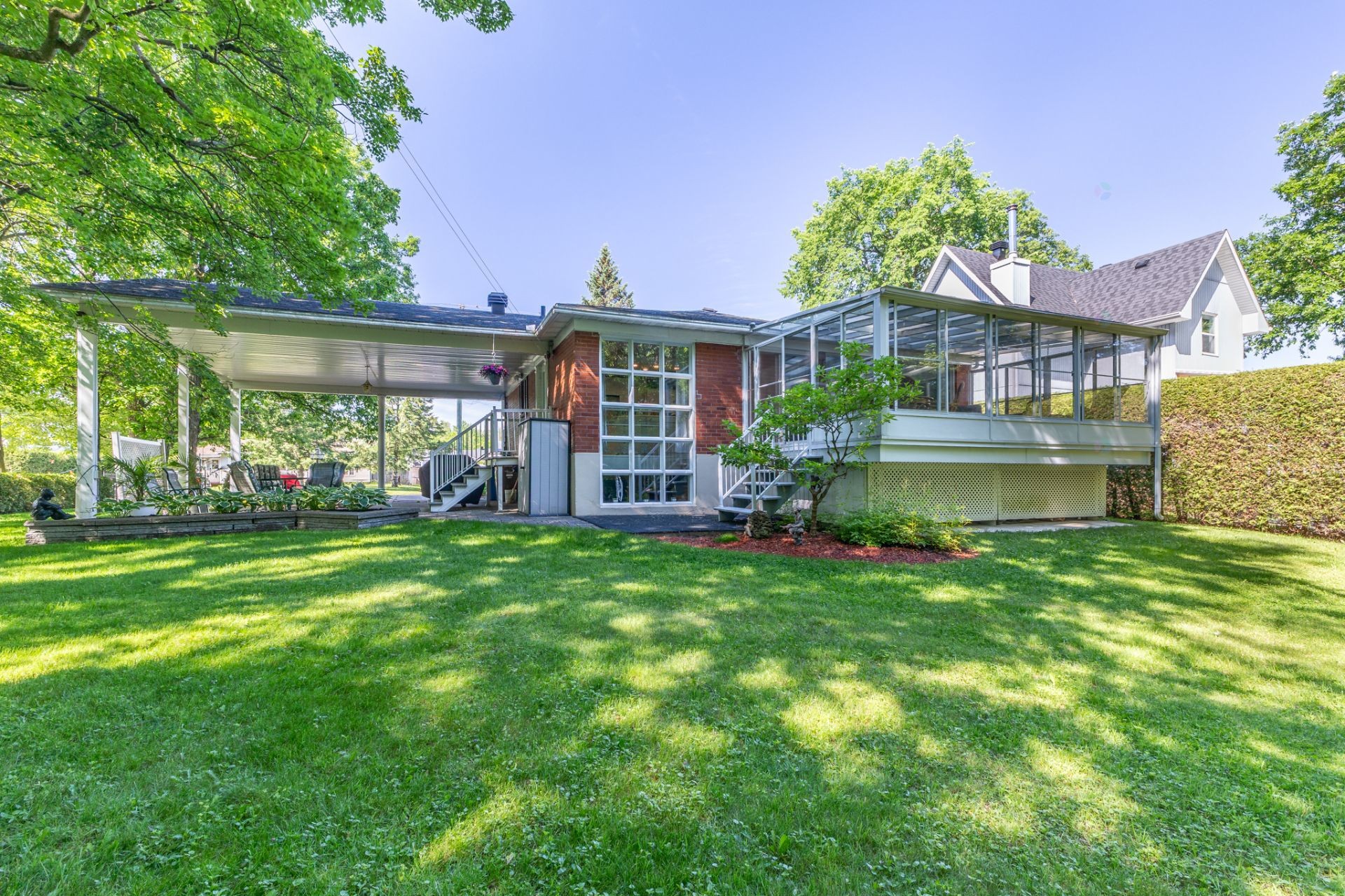 









2845


Rue des Deux-Rivières

,
Carignan,




QC
J3L5A4

