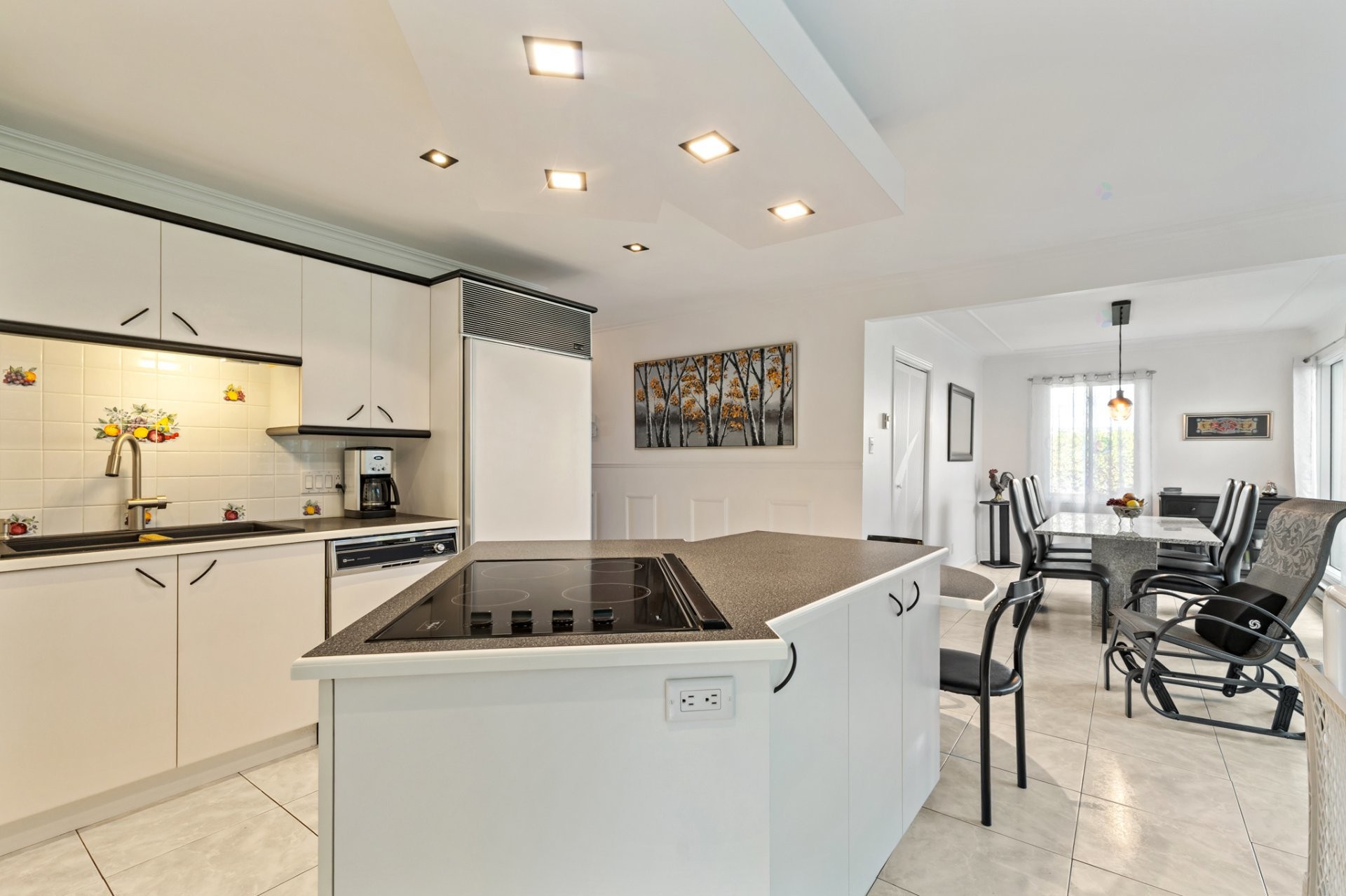 









2845


Rue des Deux-Rivières

,
Carignan,




QC
J3L5A4

