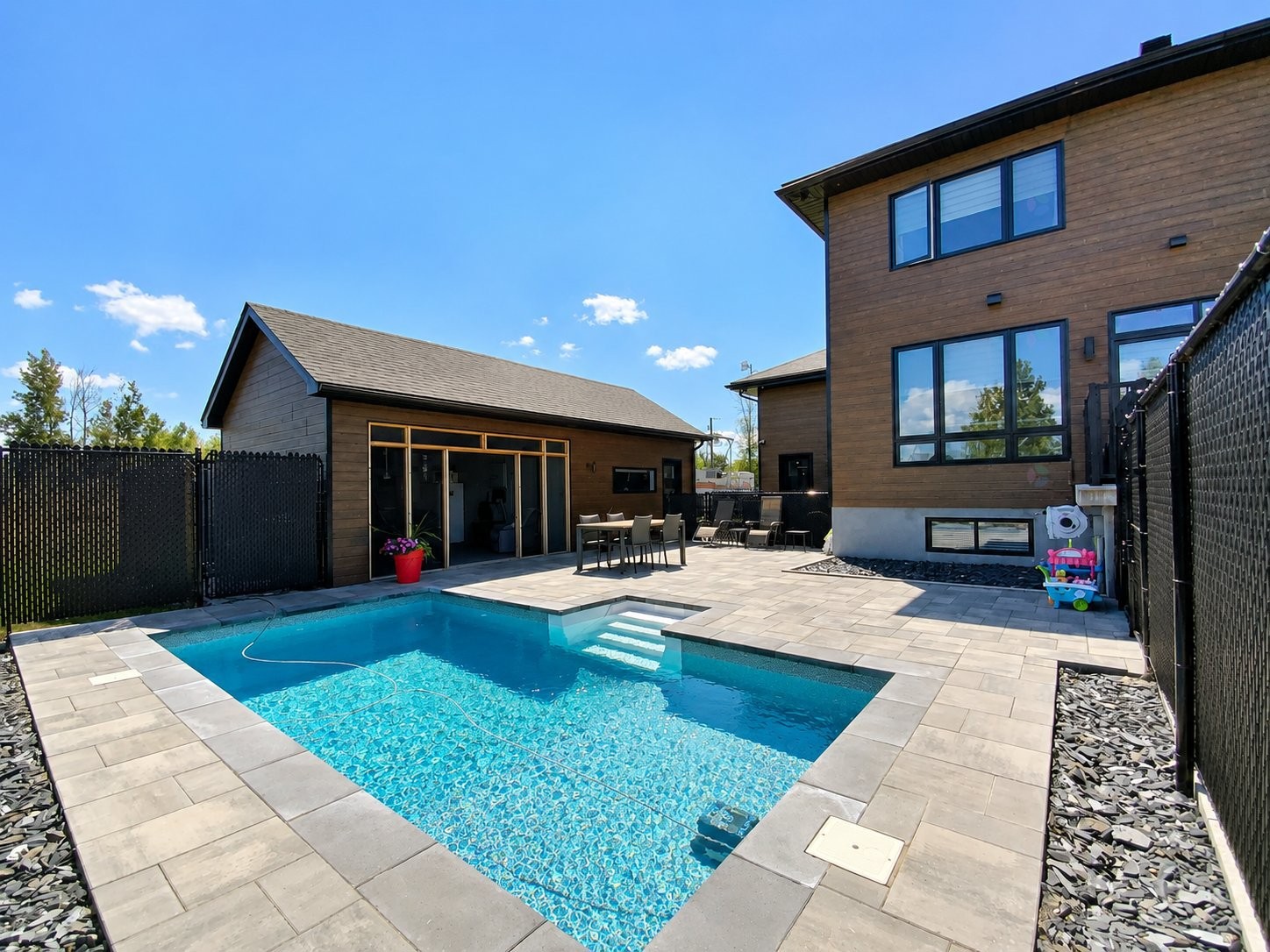 









30


Rue Élizabeth

,
Saint-André-d'Argenteuil,




QC
J0V1X0

