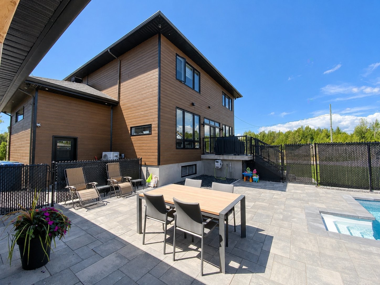 









30


Rue Élizabeth

,
Saint-André-d'Argenteuil,




QC
J0V1X0

