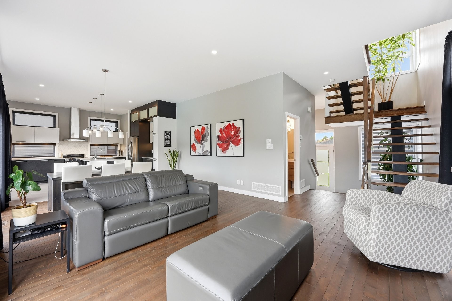 









123


Av. du Littoral

,
Saint-Paul,




QC
J0K3E0

