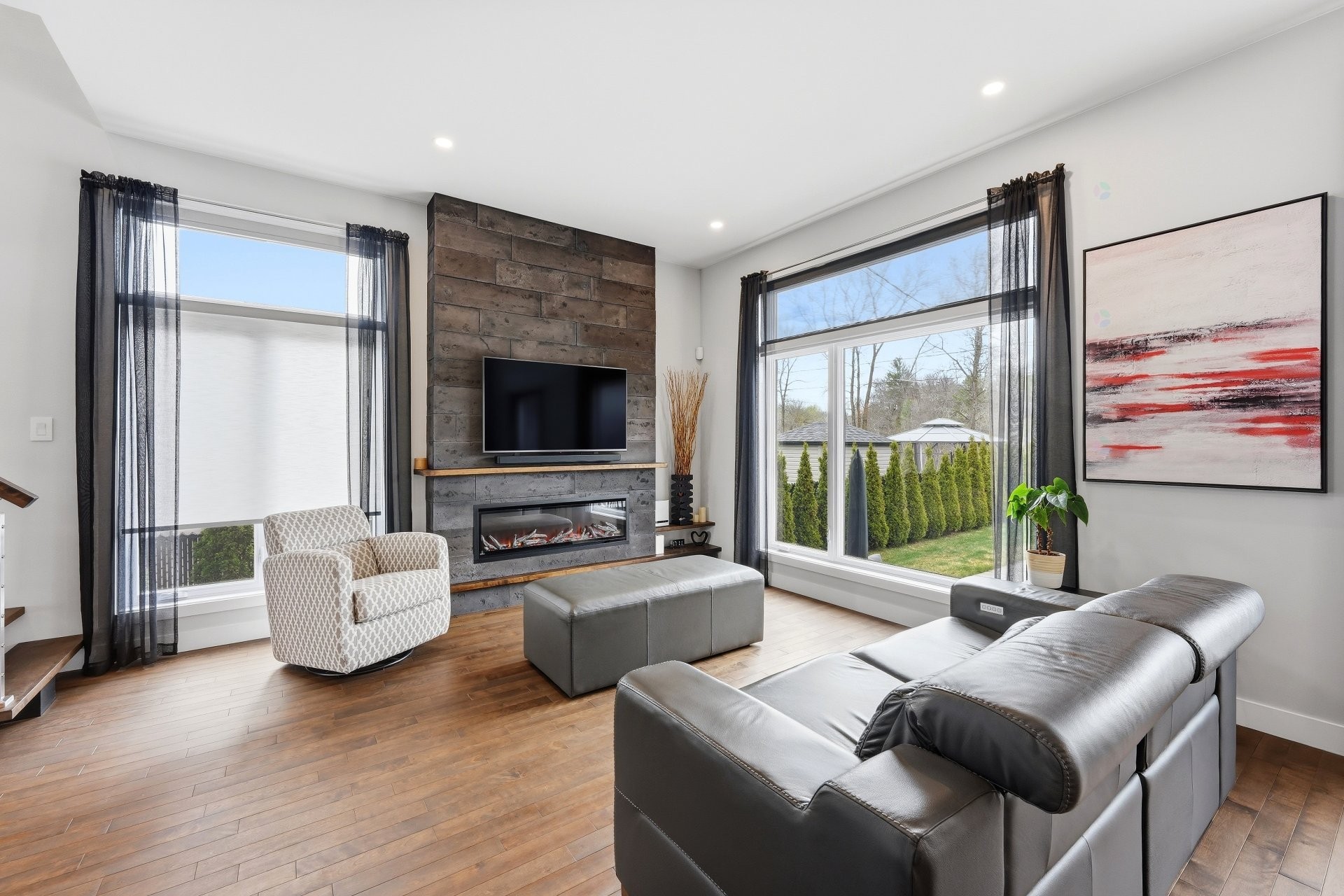 









123


Av. du Littoral

,
Saint-Paul,




QC
J0K3E0

