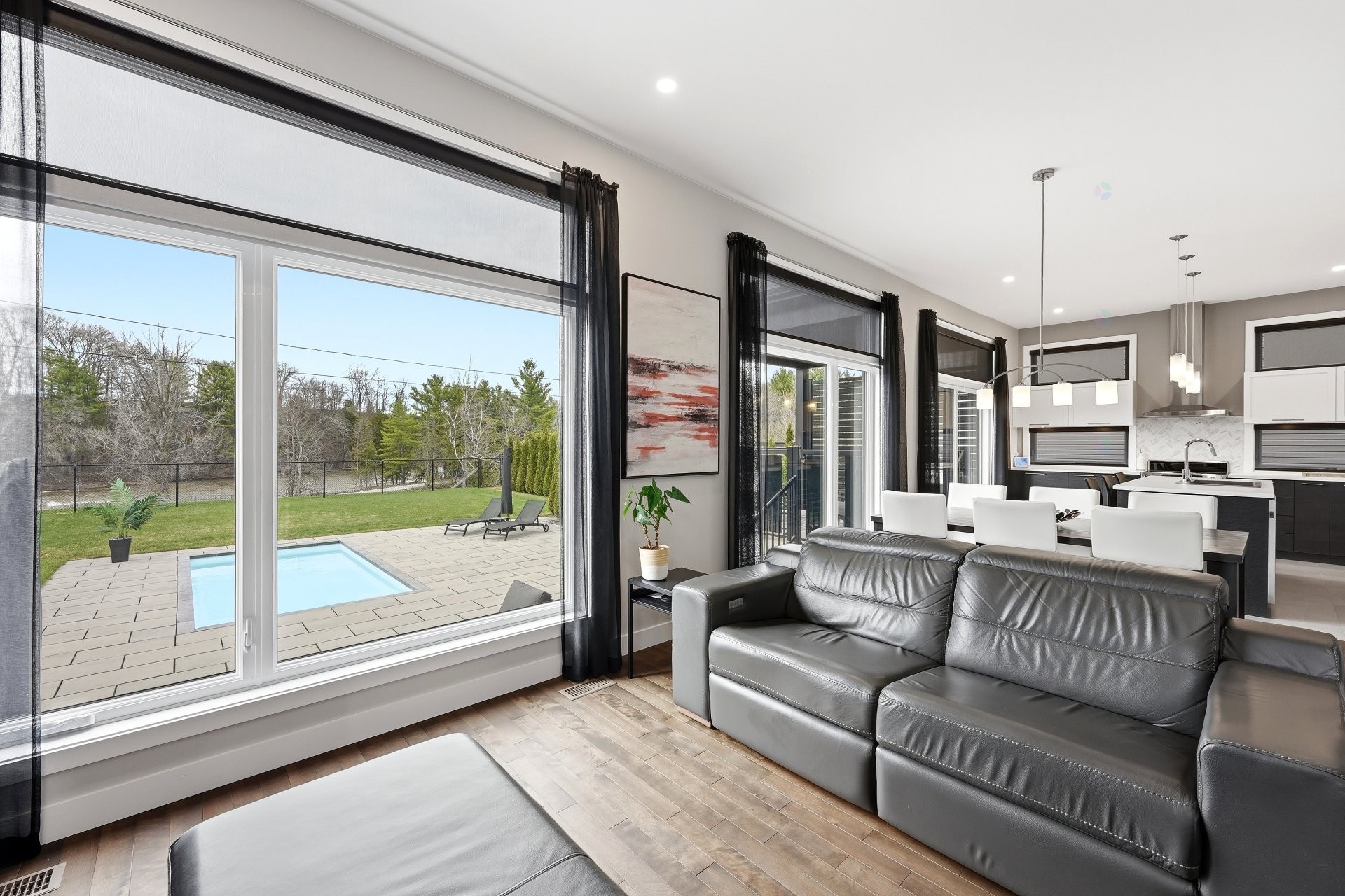









123


Av. du Littoral

,
Saint-Paul,




QC
J0K3E0


