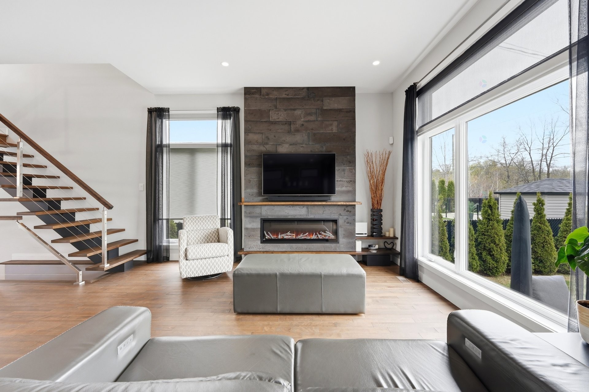 









123


Av. du Littoral

,
Saint-Paul,




QC
J0K3E0

