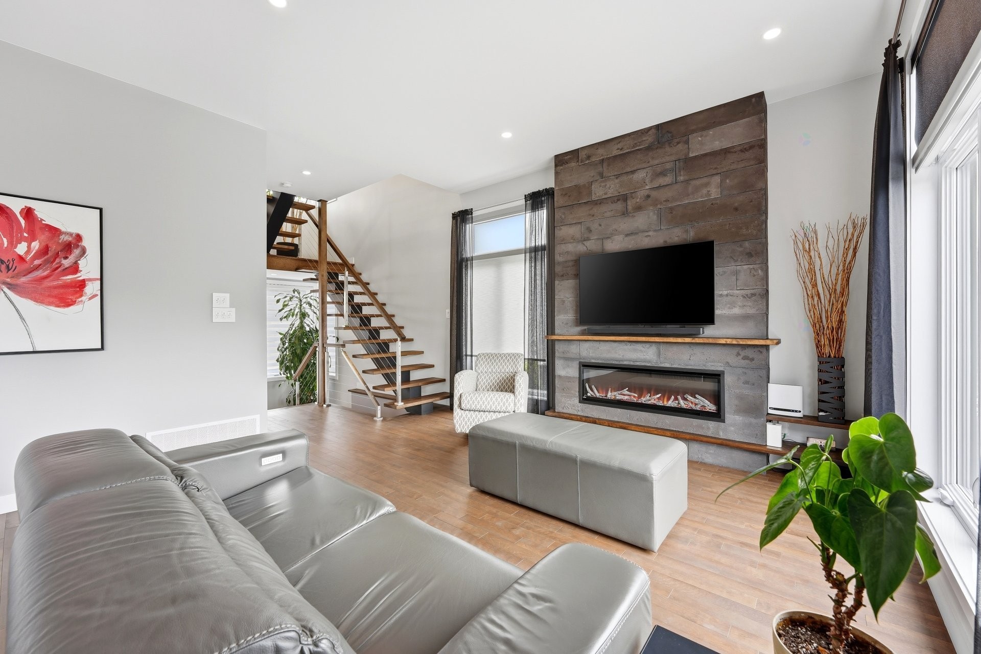 









123


Av. du Littoral

,
Saint-Paul,




QC
J0K3E0

