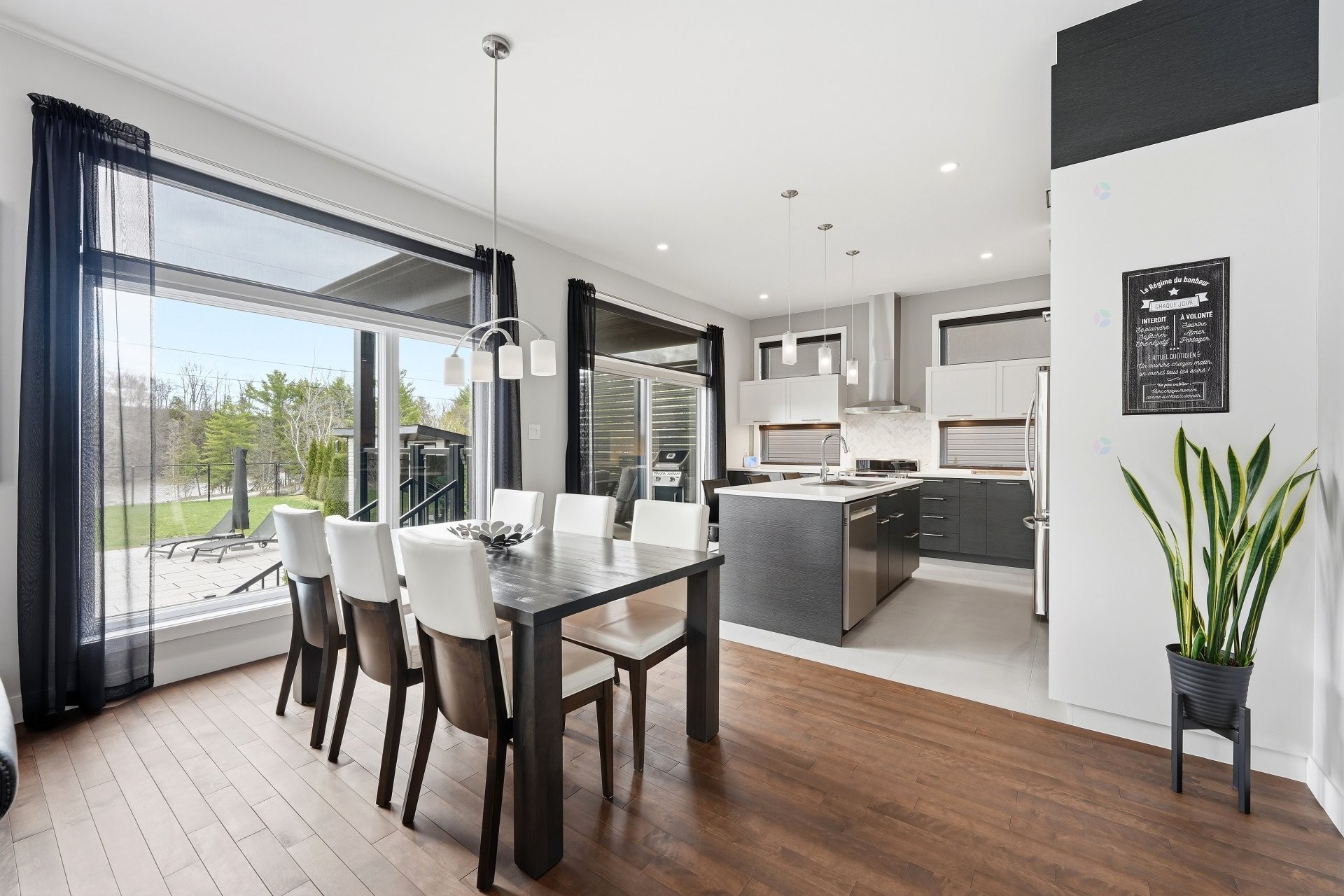 









123


Av. du Littoral

,
Saint-Paul,




QC
J0K3E0


