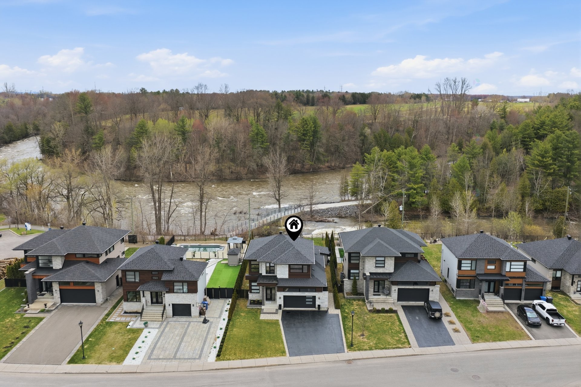 









123


Av. du Littoral

,
Saint-Paul,




QC
J0K3E0

