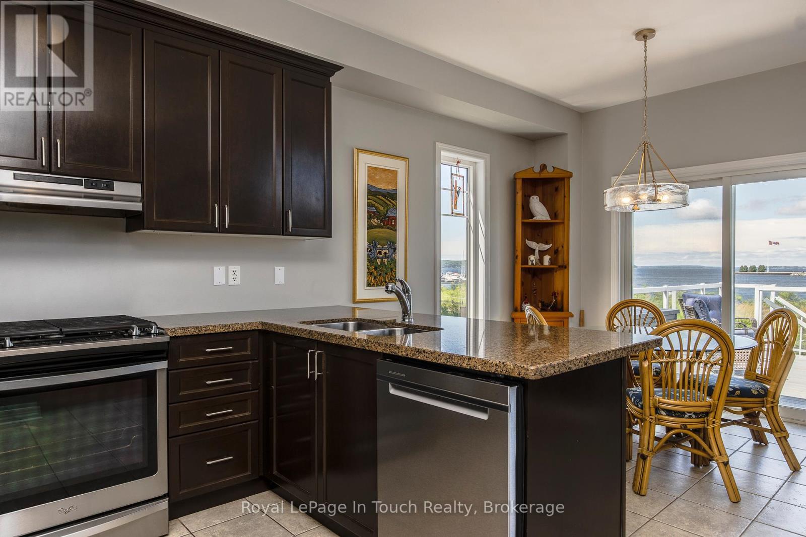 












14 RIVERWALK PLACE

,
Midland,




Ontario
L4R0B4

