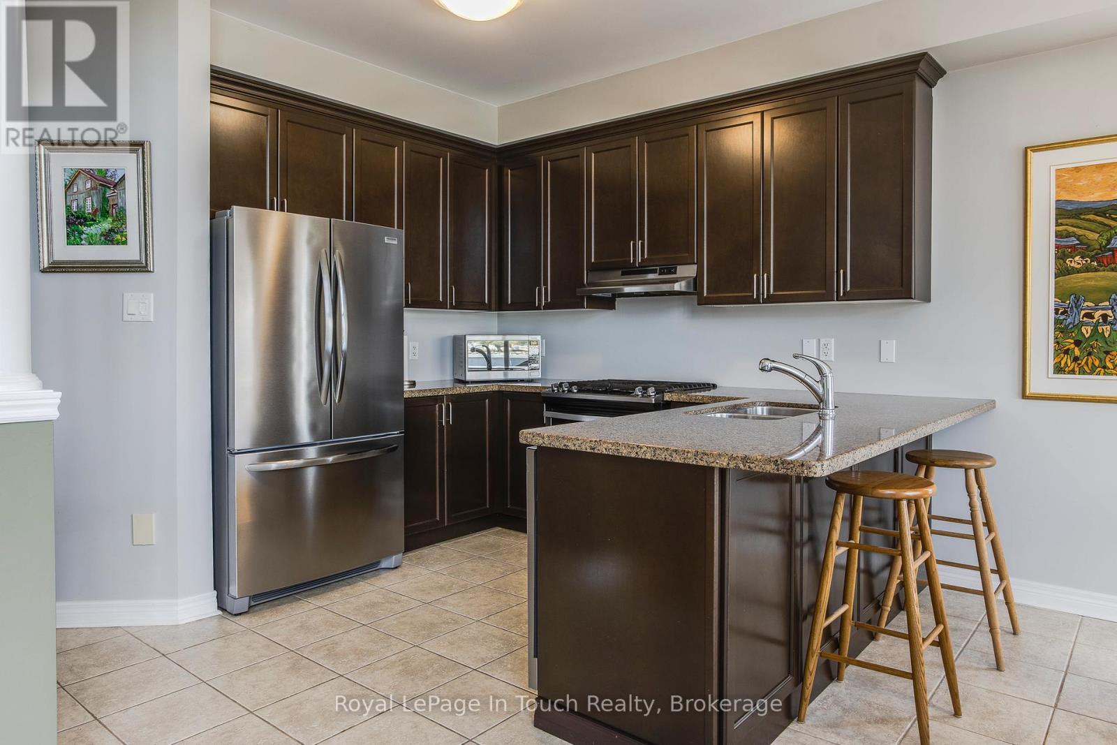 












14 RIVERWALK PLACE

,
Midland,




Ontario
L4R0B4

