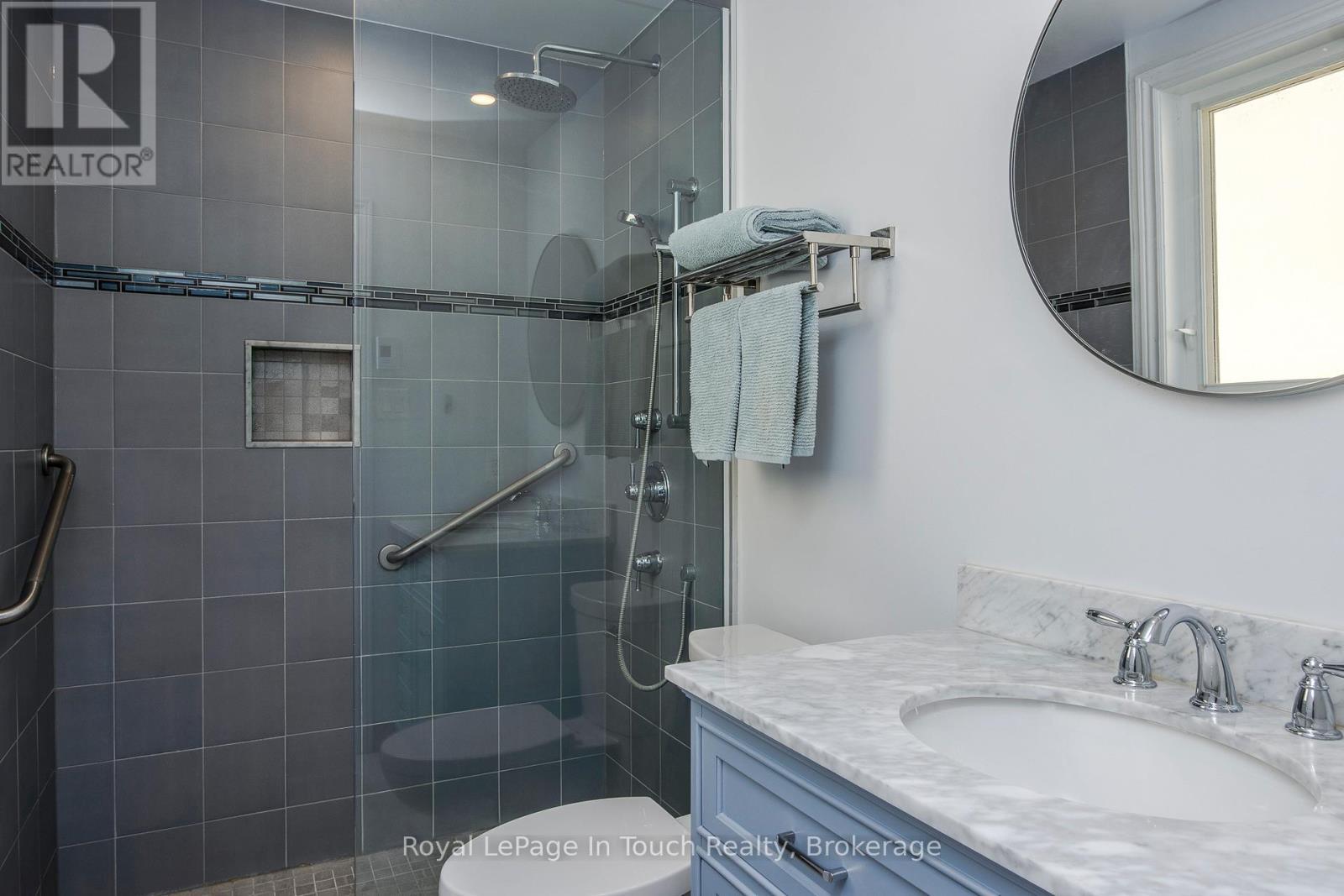 












14 RIVERWALK PLACE

,
Midland,




Ontario
L4R0B4

