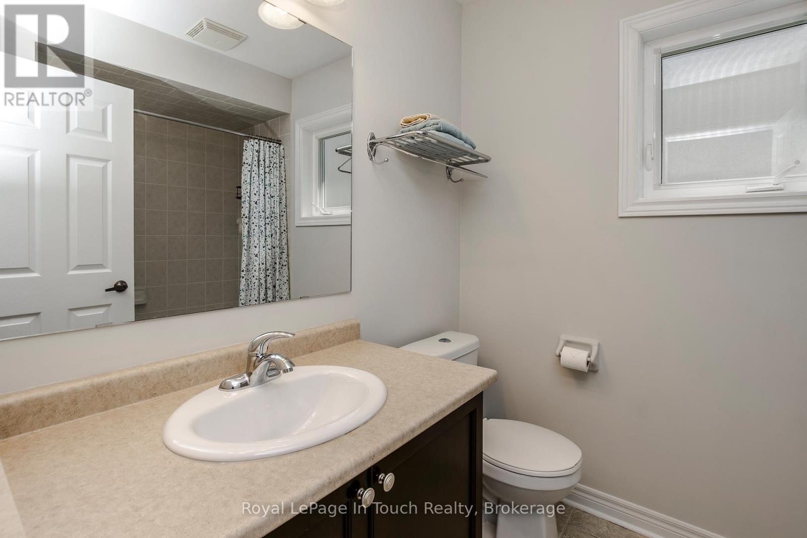 












14 RIVERWALK PLACE

,
Midland,




Ontario
L4R0B4

