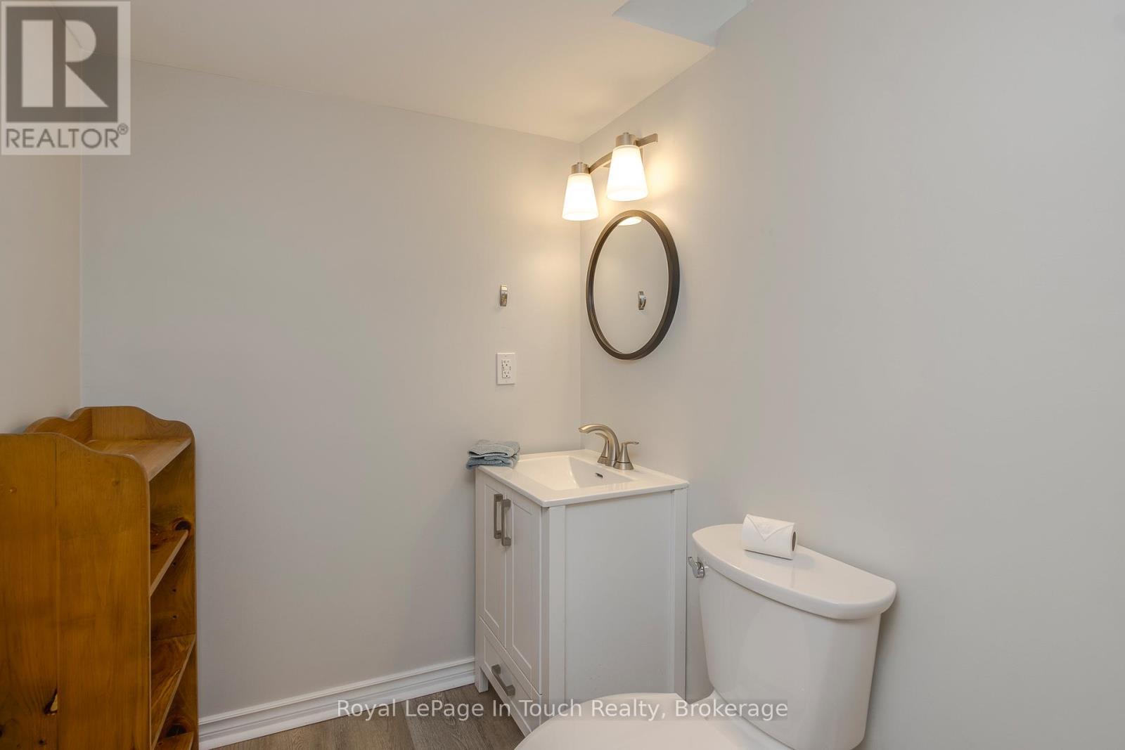 












14 RIVERWALK PLACE

,
Midland,




Ontario
L4R0B4

