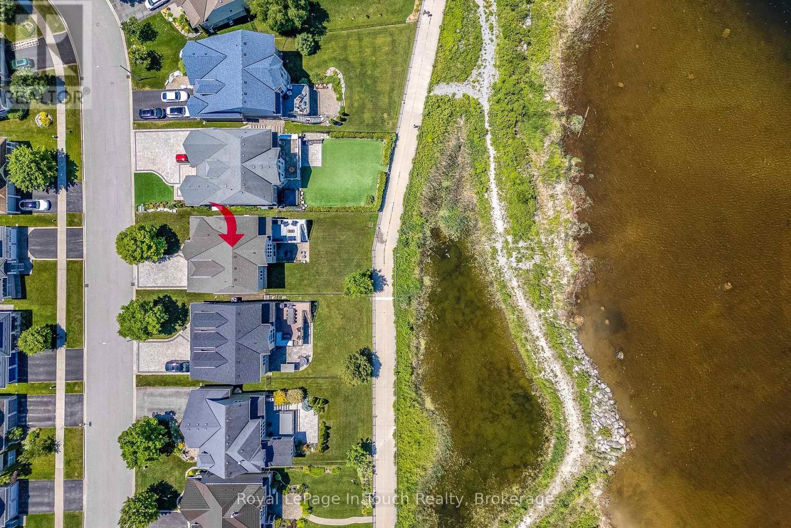 












14 RIVERWALK PLACE

,
Midland,




Ontario
L4R0B4


