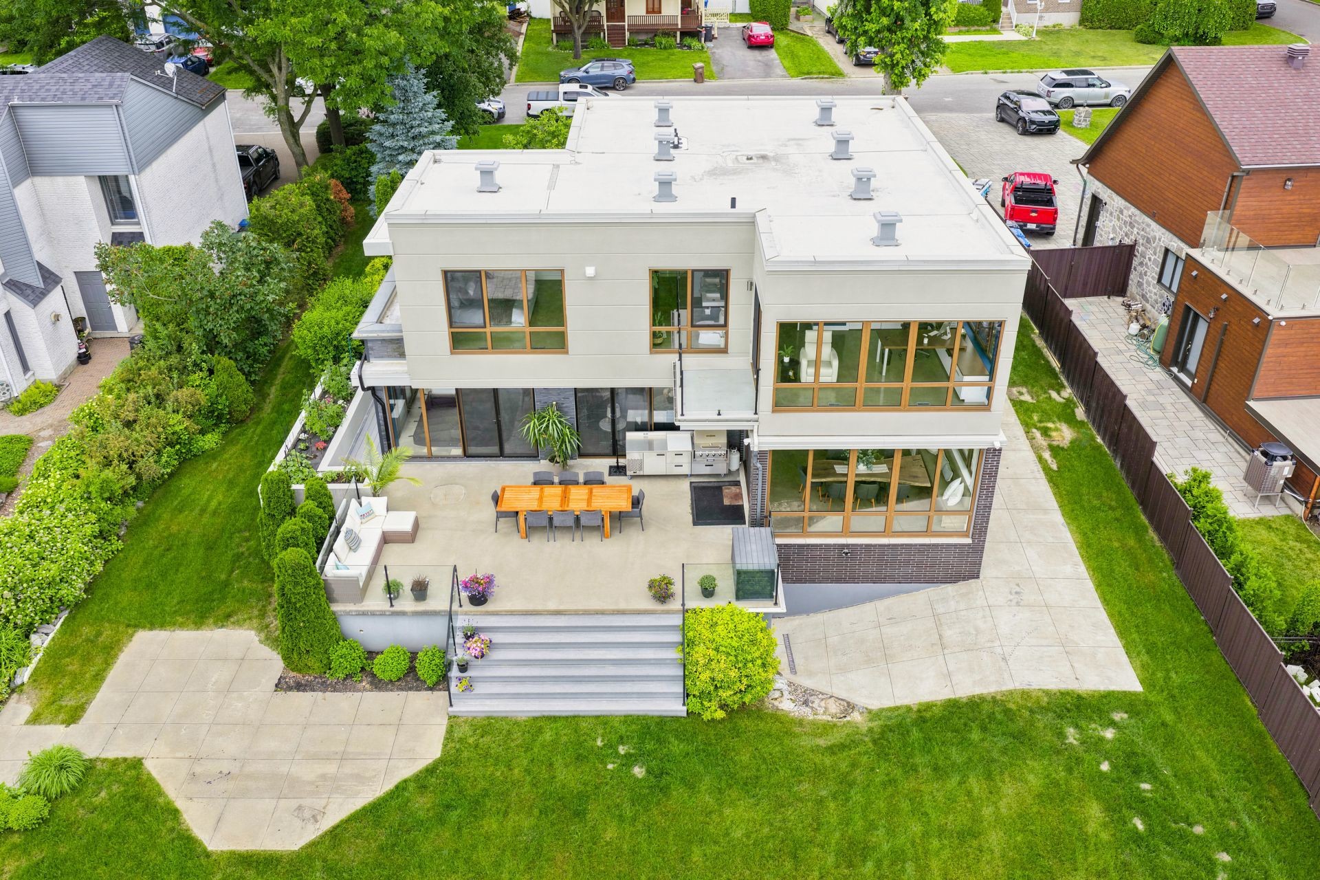 









33


Rue Rochefort

,
Repentigny (Repentigny),




QC
J5Y3C1

