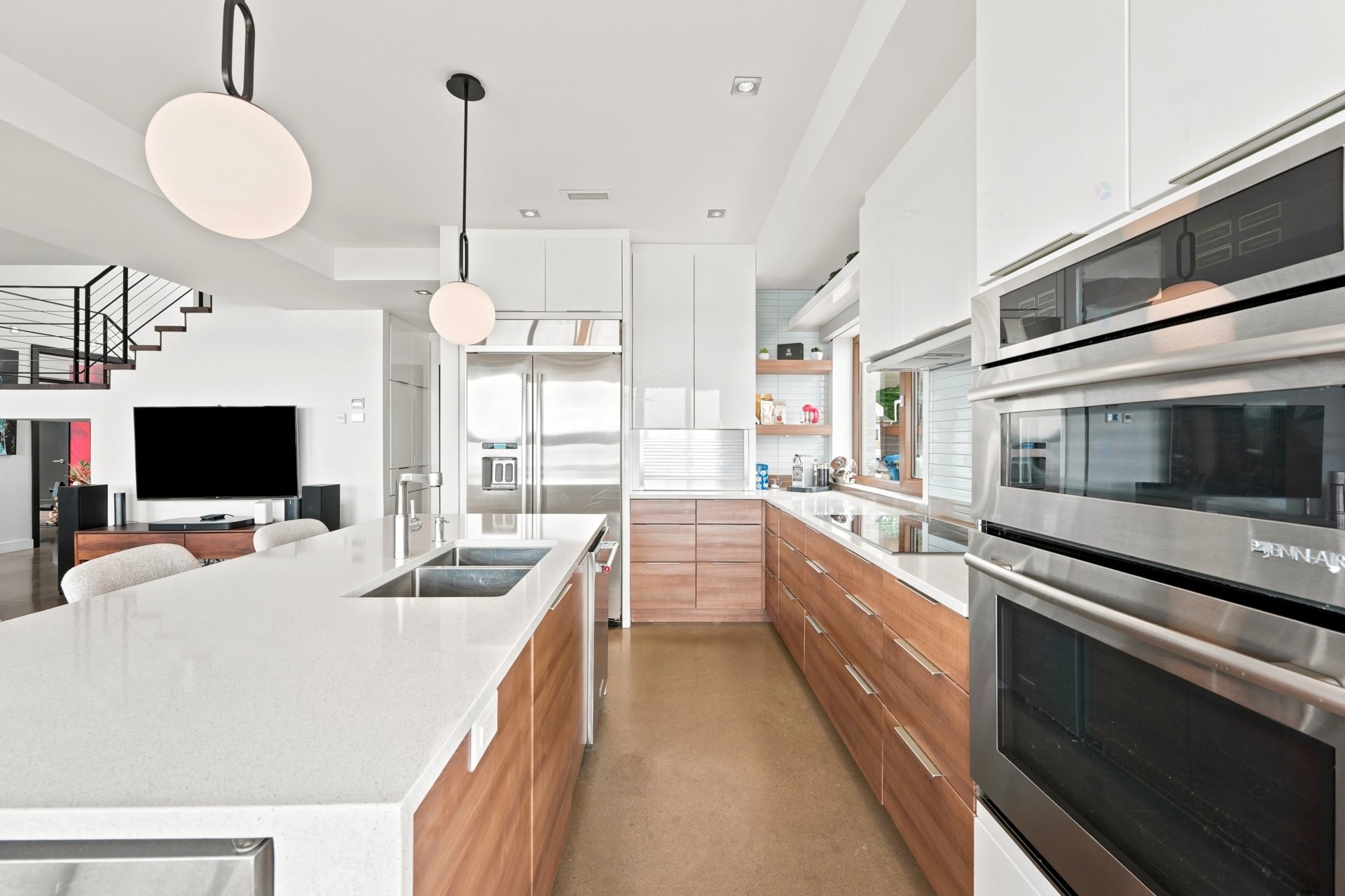 









33


Rue Rochefort

,
Repentigny (Repentigny),




QC
J5Y3C1

