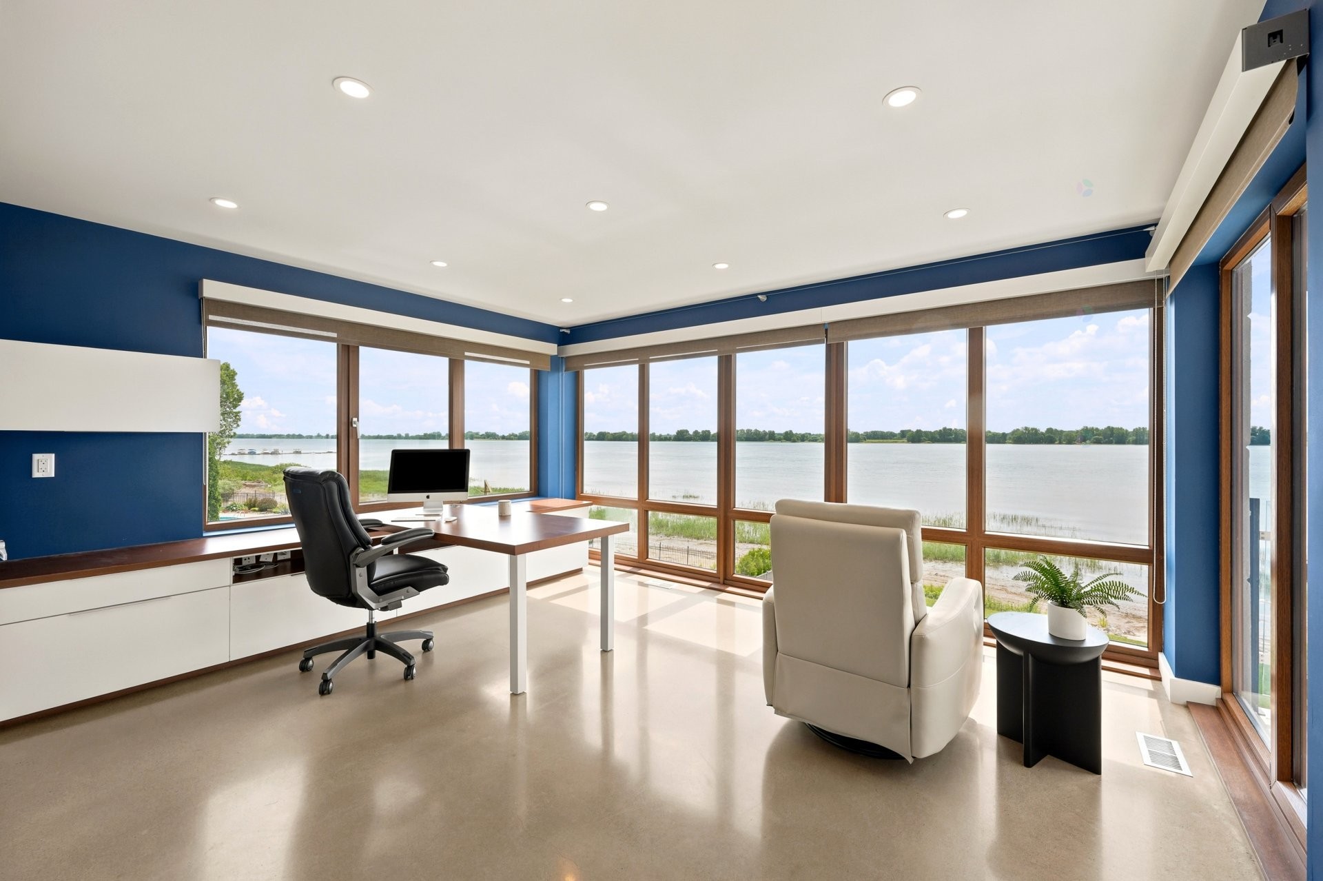 









33


Rue Rochefort

,
Repentigny (Repentigny),




QC
J5Y3C1

