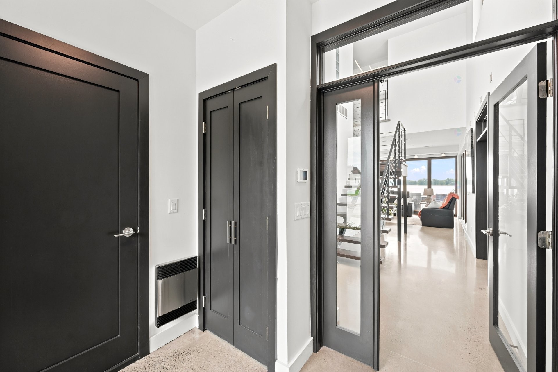 









33


Rue Rochefort

,
Repentigny (Repentigny),




QC
J5Y3C1

