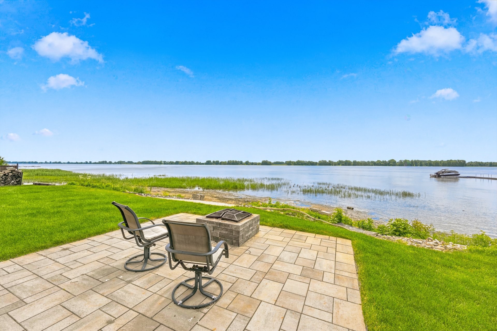 









33


Rue Rochefort

,
Repentigny (Repentigny),




QC
J5Y3C1


