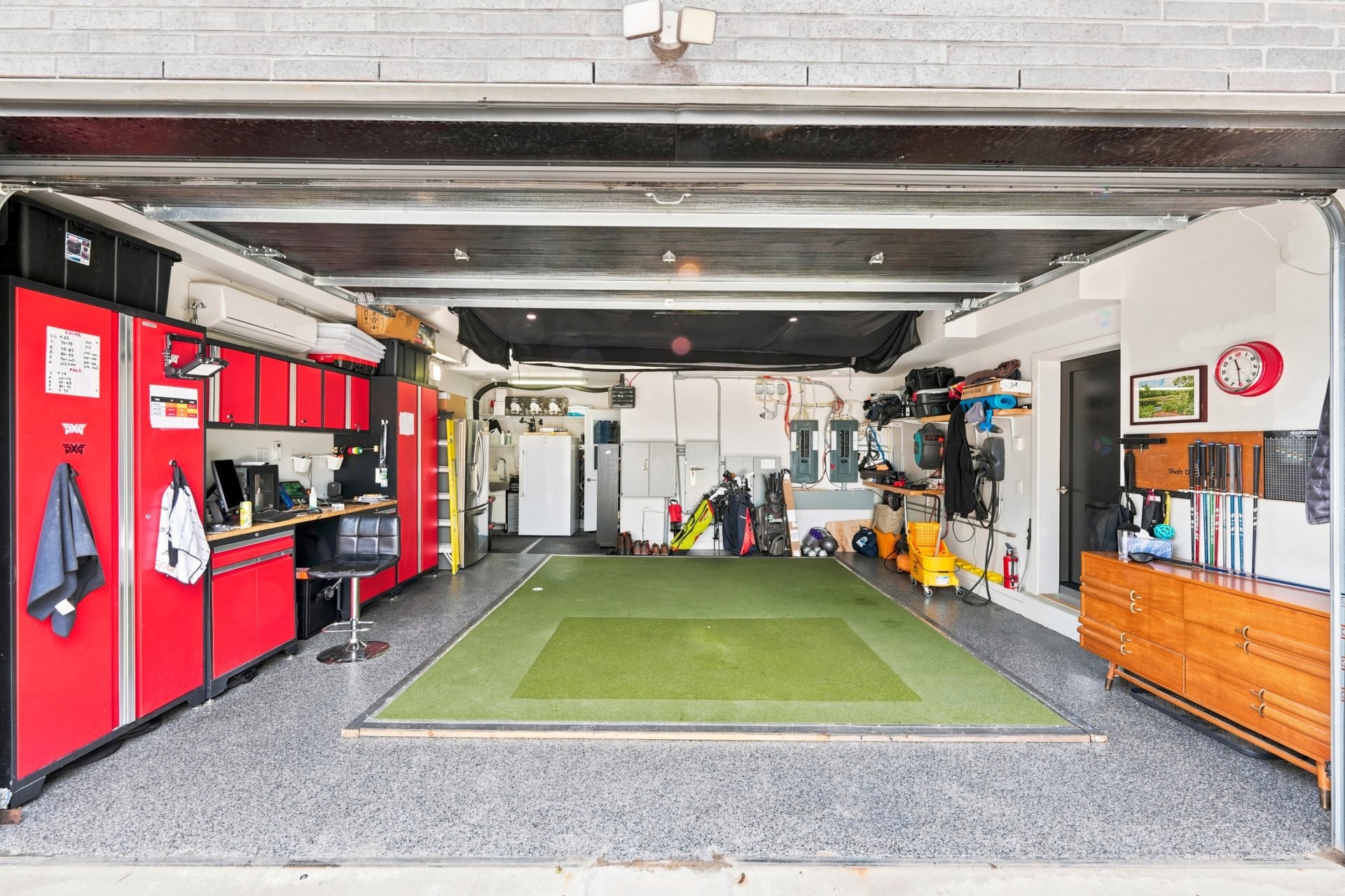 









33


Rue Rochefort

,
Repentigny (Repentigny),




QC
J5Y3C1

