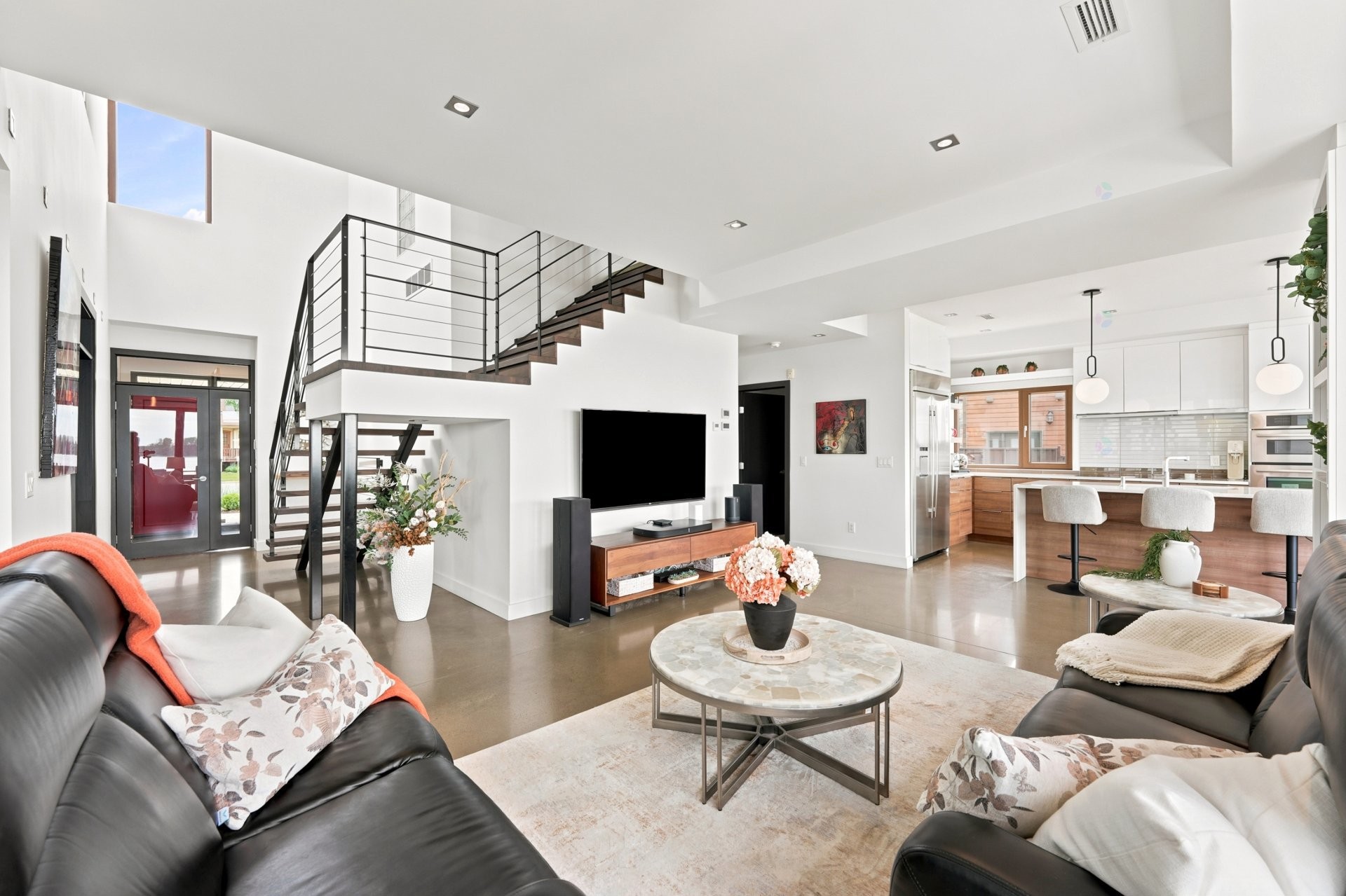 









33


Rue Rochefort

,
Repentigny (Repentigny),




QC
J5Y3C1

