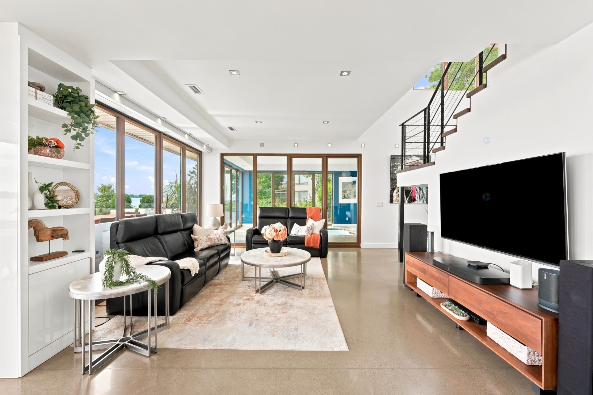 









33


Rue Rochefort

,
Repentigny (Repentigny),




QC
J5Y3C1

