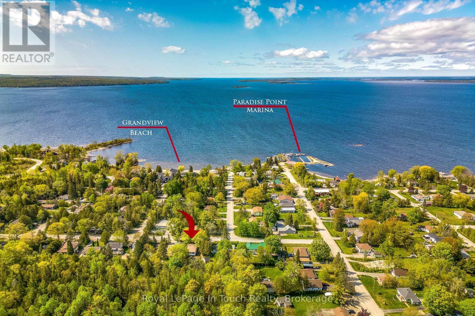 












9 EARLDOM BOULEVARD

,
Tay (Port McNicoll),




Ontario
L0K1R0

